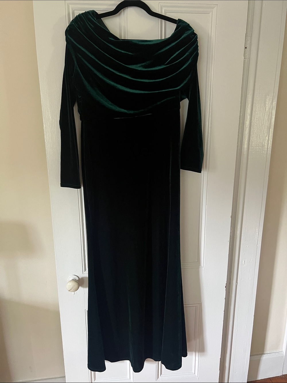 Velvet Off-Shoulder Maxi Dress in Deep Green